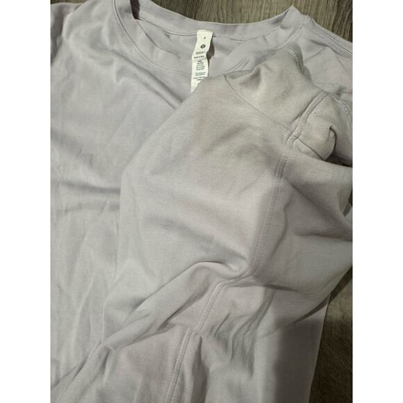 Lululemon Love Curved Hem Crewneck T-Shirt Lilac Ether Size 4 GUC Womens - Picture 4 of 9